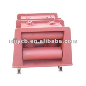 Boat fairlead with horizontal roller